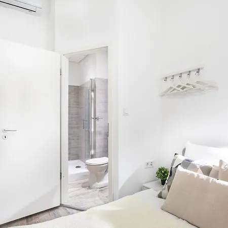 Very - Small For Solo Traveller Budapest