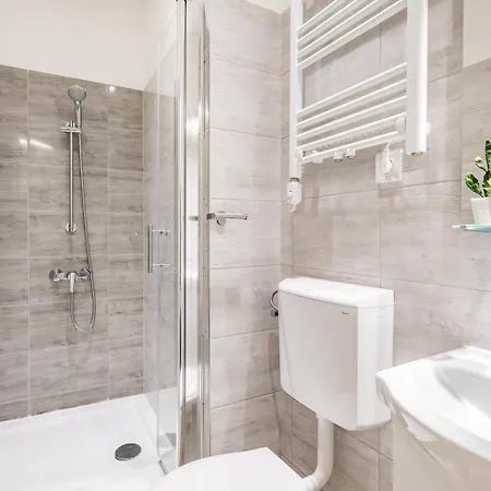 Very - Small For Solo Traveller * Budapest